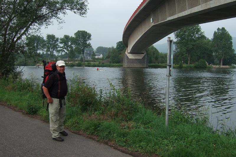 3-2-01 Saarmuendung bei Konz.JPG - Früh morgens geht's weiter Richtung Merzkirchen: Bei Konz mündet die Saar in die Mosel